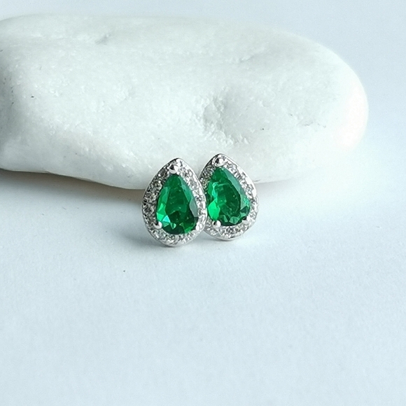 New Emerald  teardrop cz halo stud earrings Sterling Silver - Picture 5 of 8